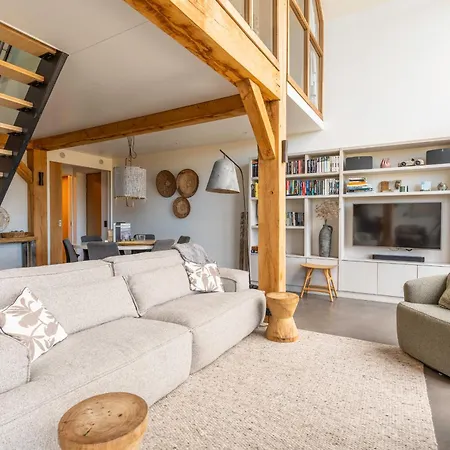 Villa Buytenplaats 193 *